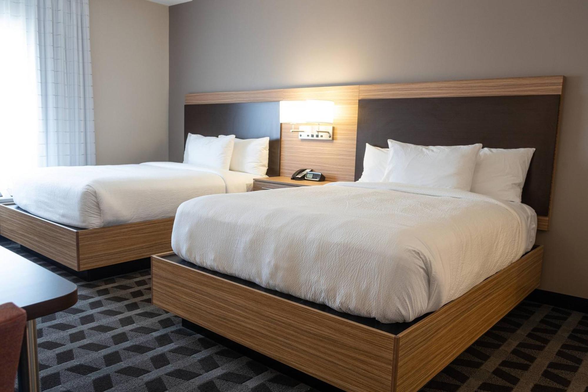 Towneplace Suites By Marriott Petawawa Экстерьер фото