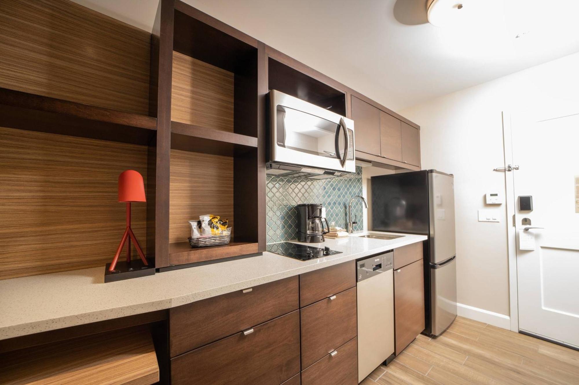 Towneplace Suites By Marriott Petawawa Экстерьер фото